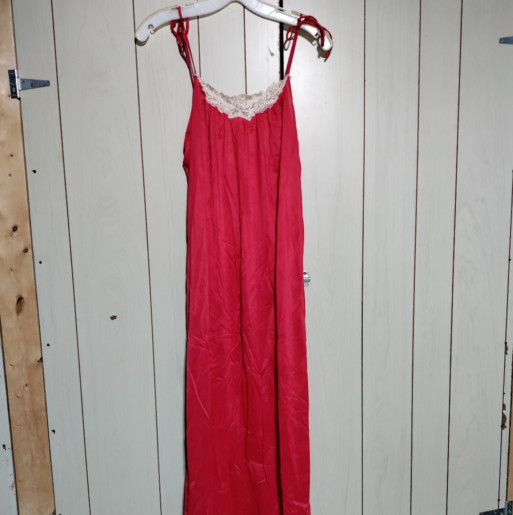 VntgUndercoverWear 1980.  Nightgown w/white lace. Tie straps. Nice red color.